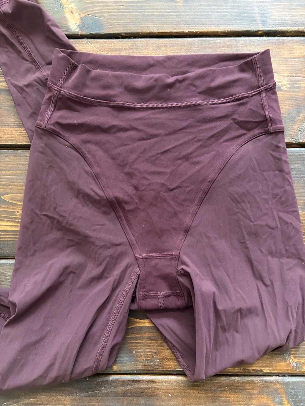Lululemon Nulu Mesh Leg Tight 28” - Picture 5 of 7